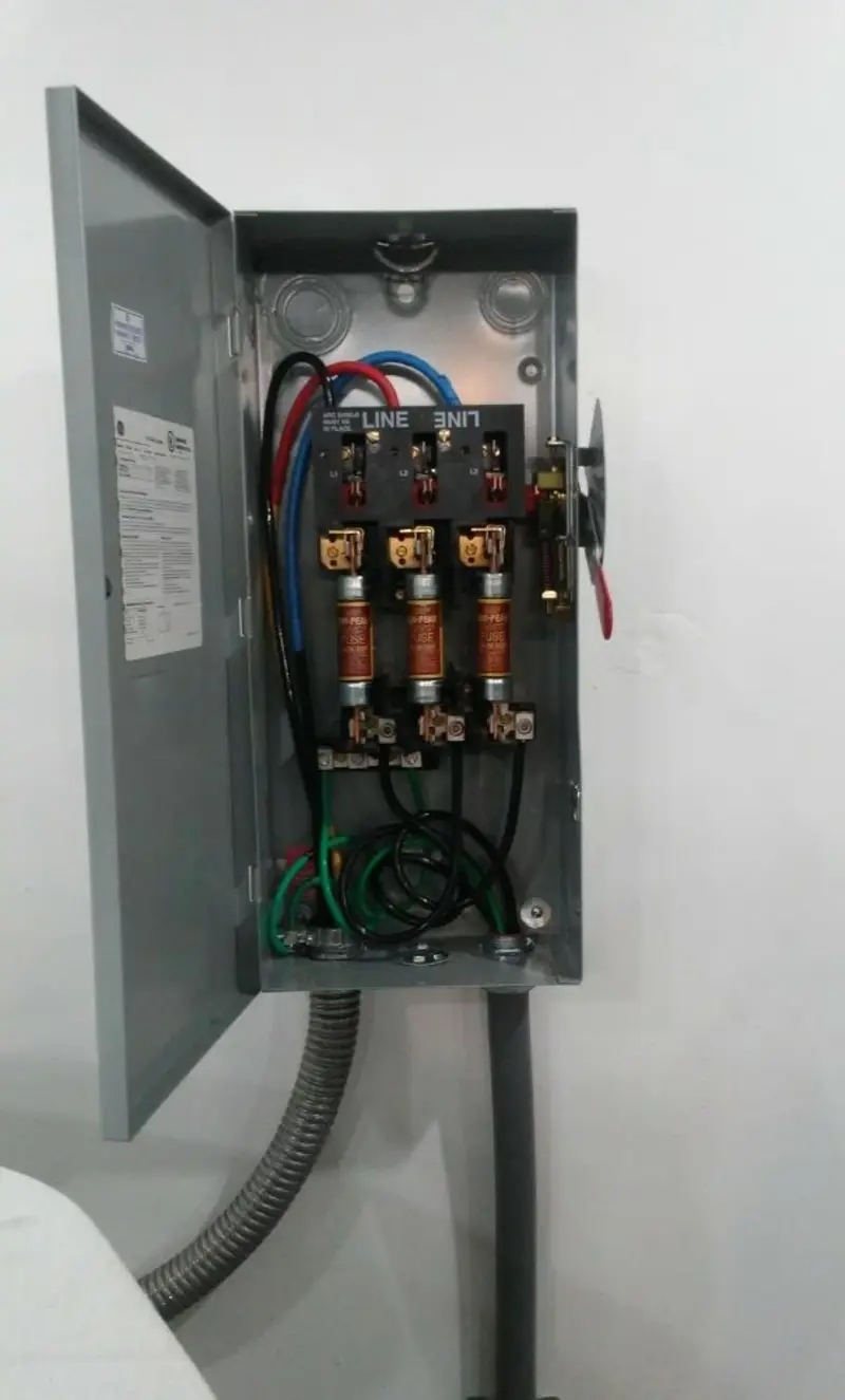 Three-phase disconnect switch installed for Electrical Wiring & Rewiring in Thomas